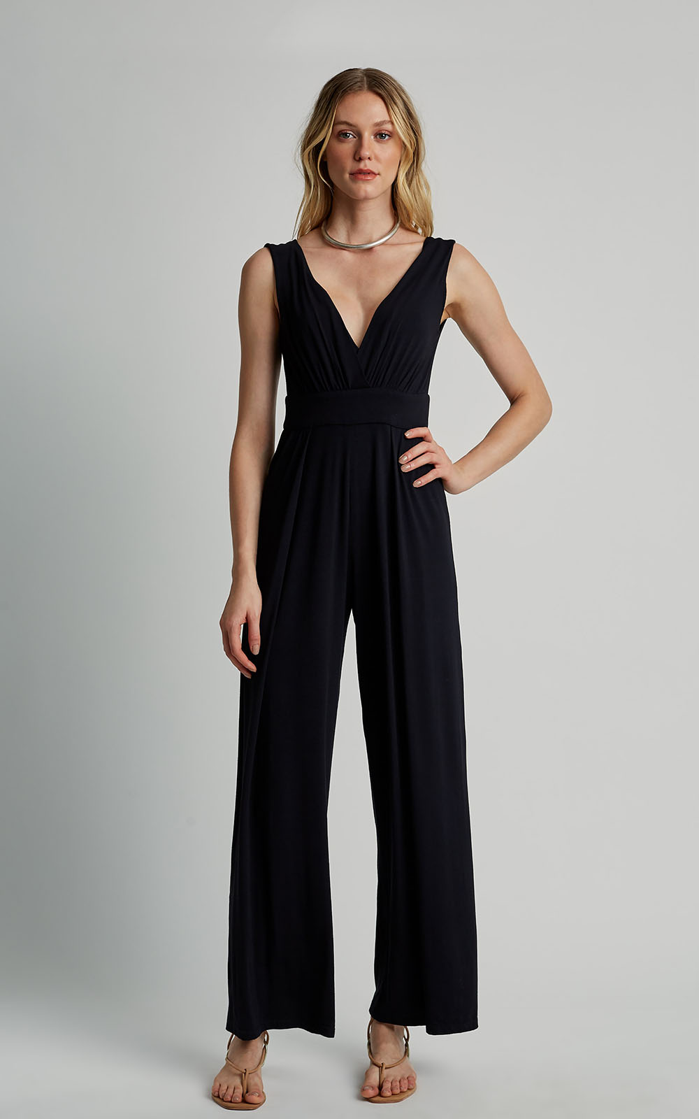 Black Neckline Knitting Jumpsuit