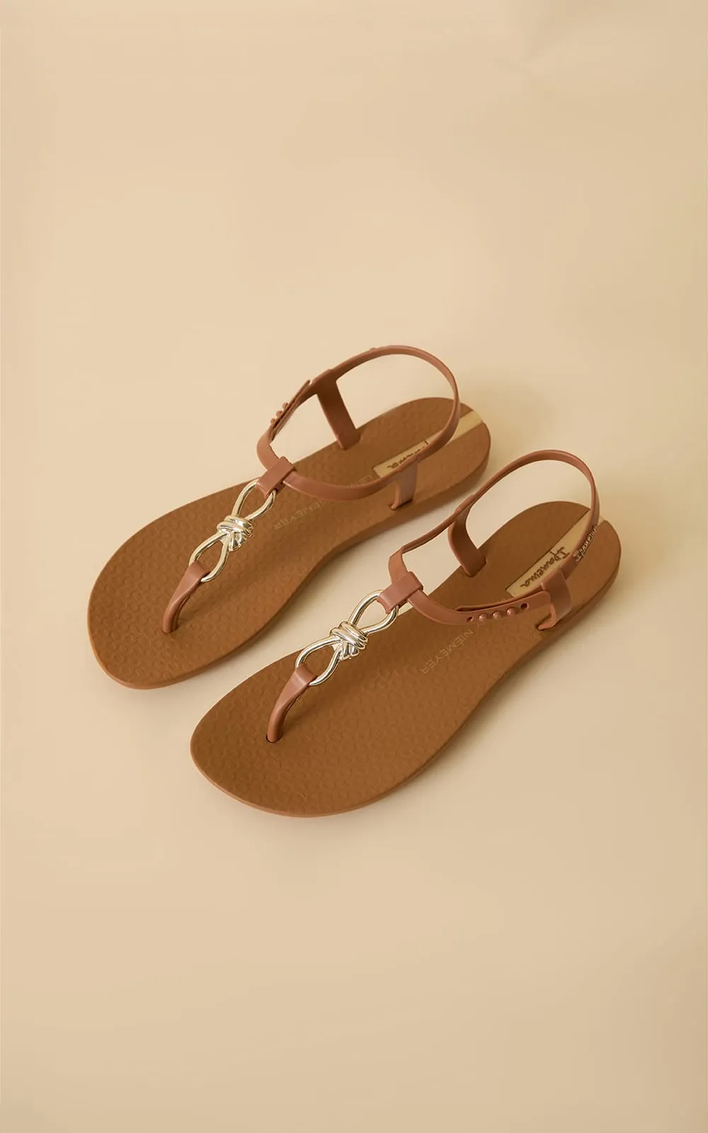 CARAMEL KNOT SANDALS