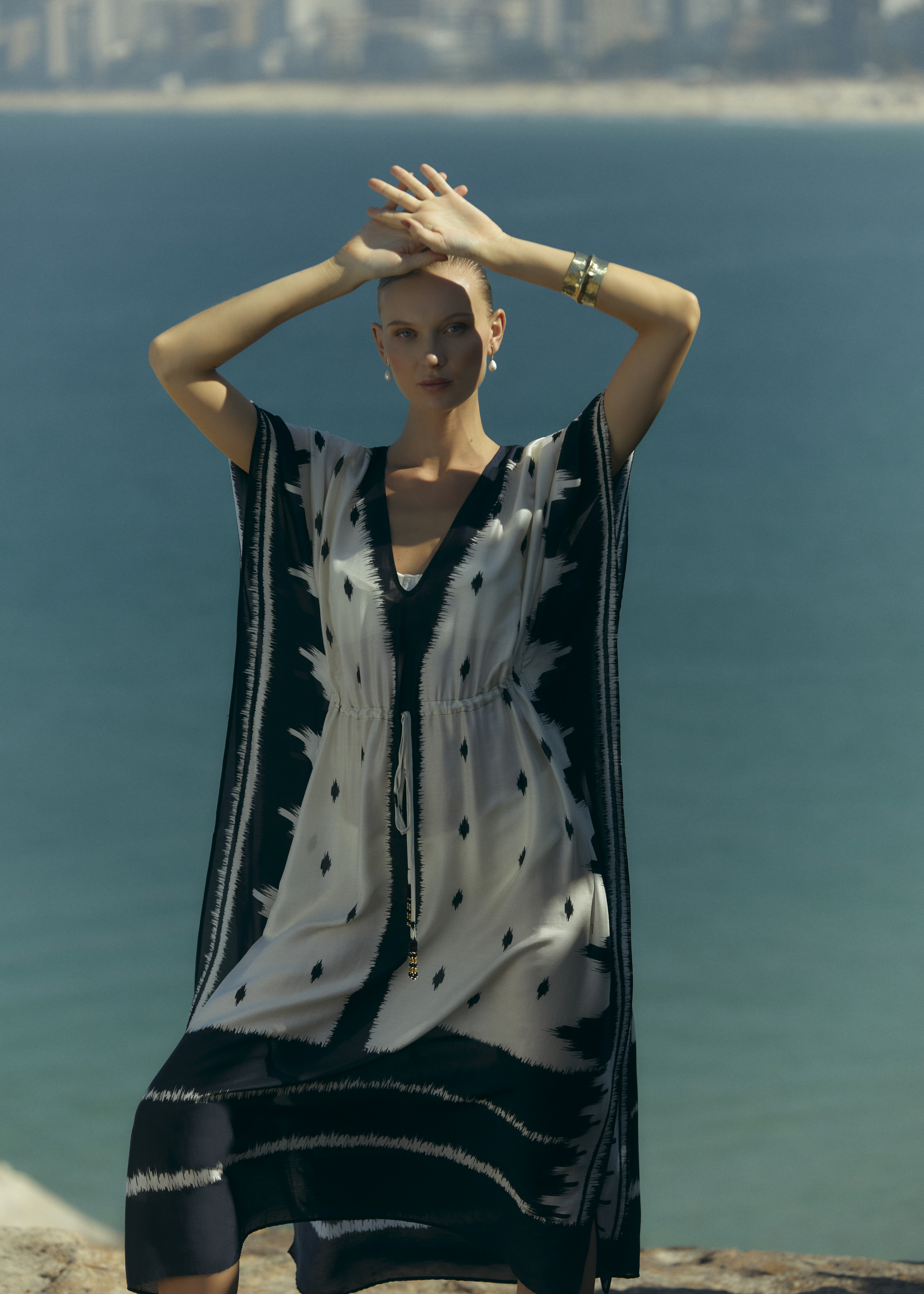 BLACK IKAT V NECKLINE KAFTAN